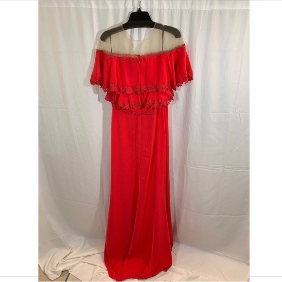 NEW $428 Tadashi Shoji Karlie Off-Shoulder Crepe Gown‎ Red [SZ 10 ] - Picture 7 of 11